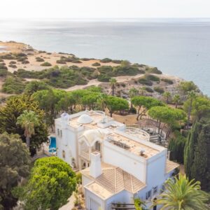Villa Budhafield - Unique Oceanfront Palatial Villa in the Algarve, Portugal